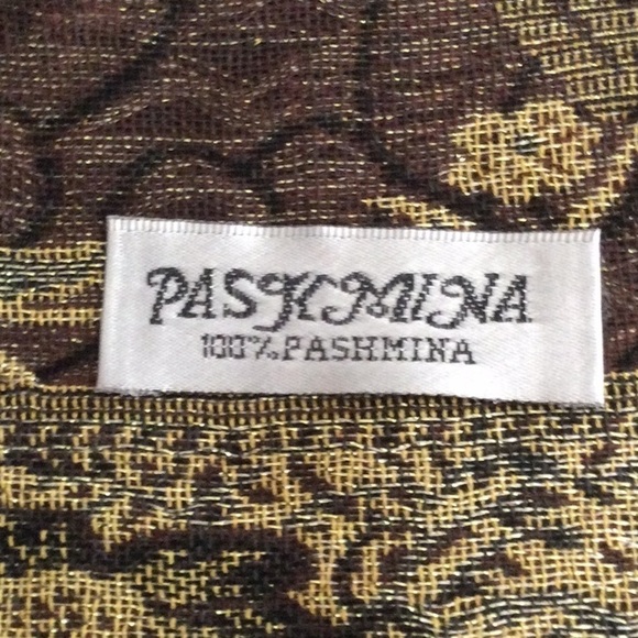 Pashmina Scarf 70” by 28” Fringed ends NWOT. - Picture 2 of 4